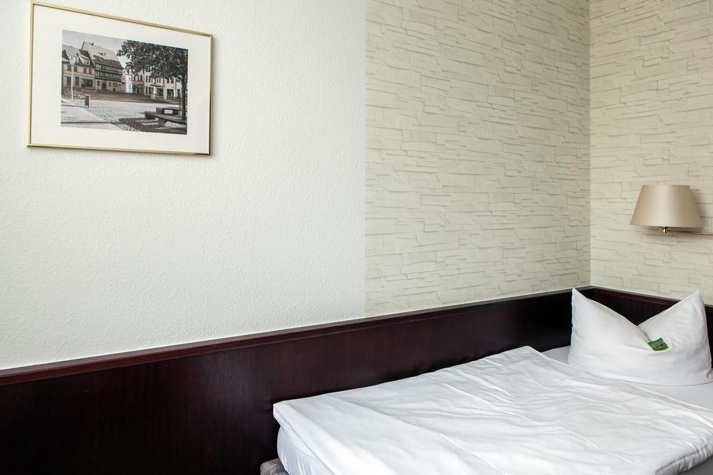 Hotel Anhalt Koethen  Esterno foto