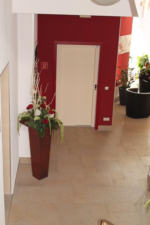 Hotel Anhalt Koethen  Esterno foto