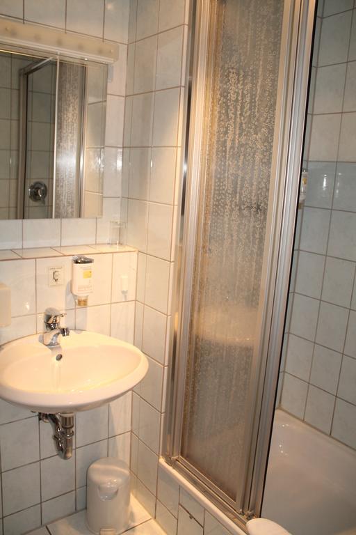Hotel Anhalt Koethen  Esterno foto