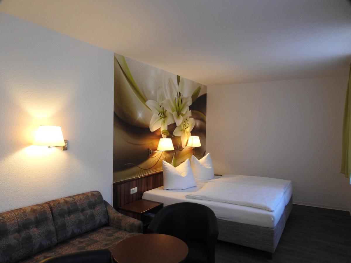 Hotel Anhalt Koethen  Esterno foto