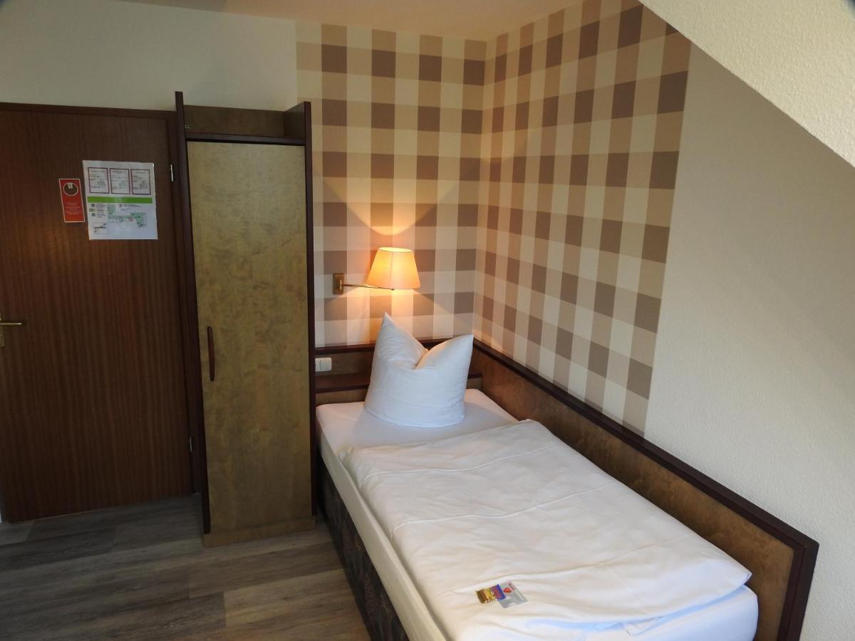 Hotel Anhalt Koethen  Esterno foto